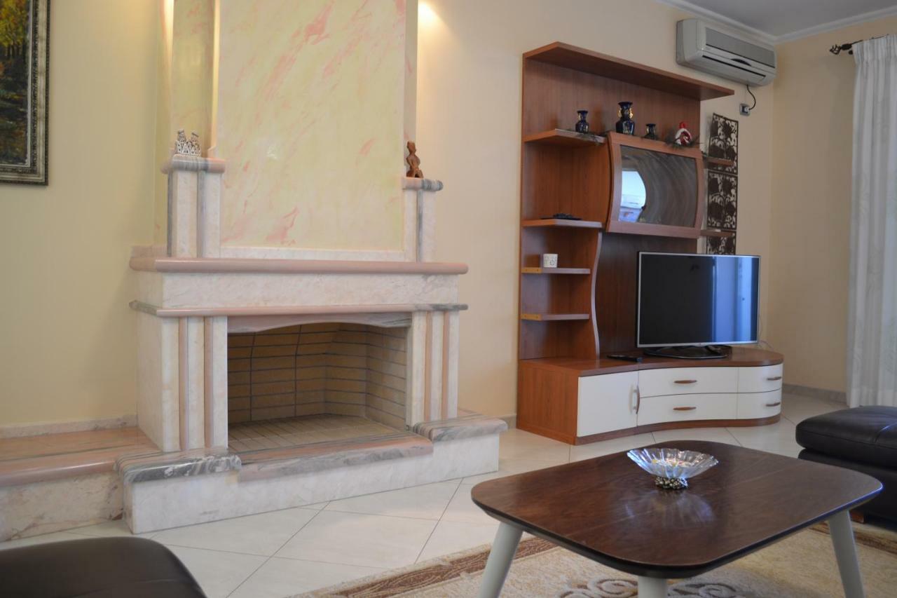 Penthouse 4 Bedrooms Apartment Vlorë Exteriör bild