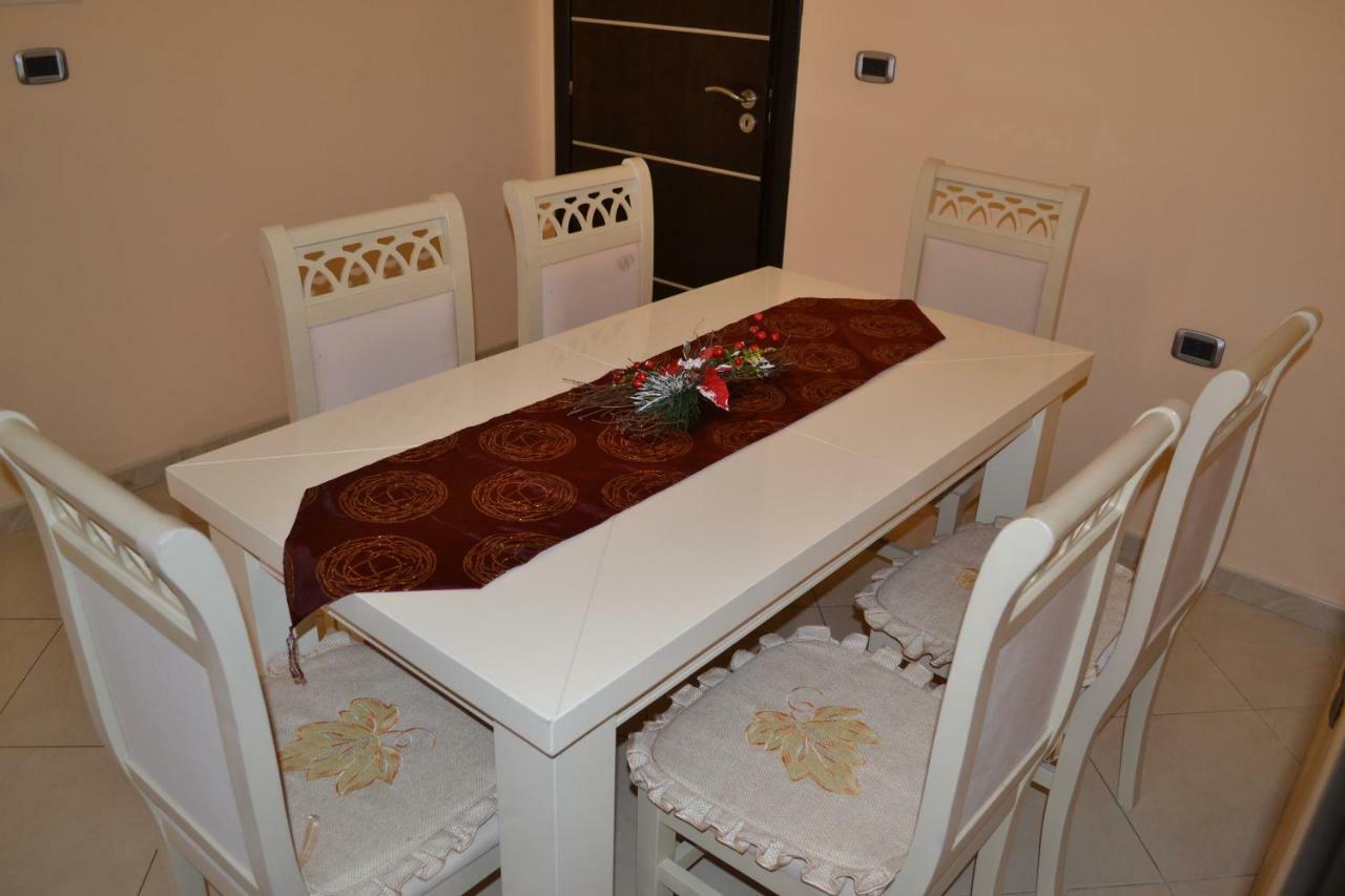 Penthouse 4 Bedrooms Apartment Vlorë Exteriör bild
