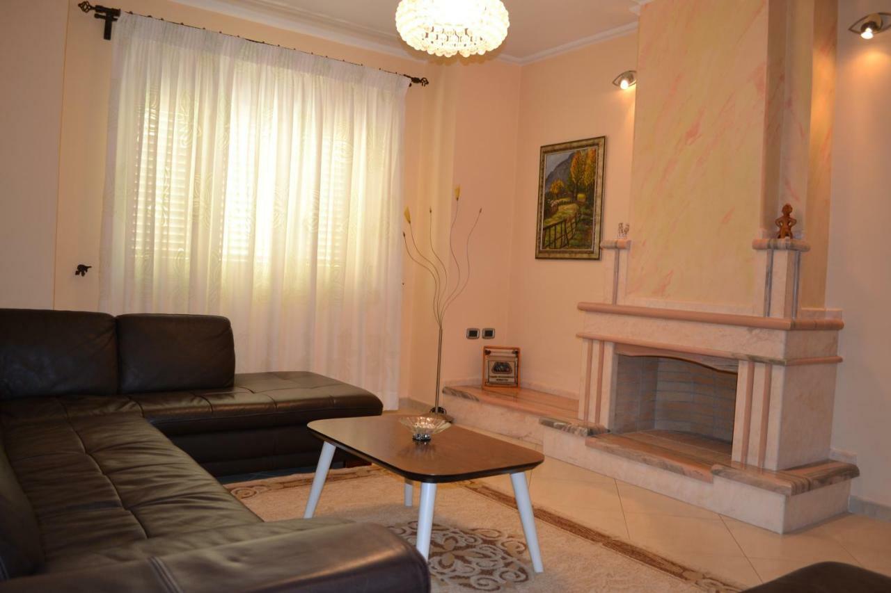 Penthouse 4 Bedrooms Apartment Vlorë Exteriör bild